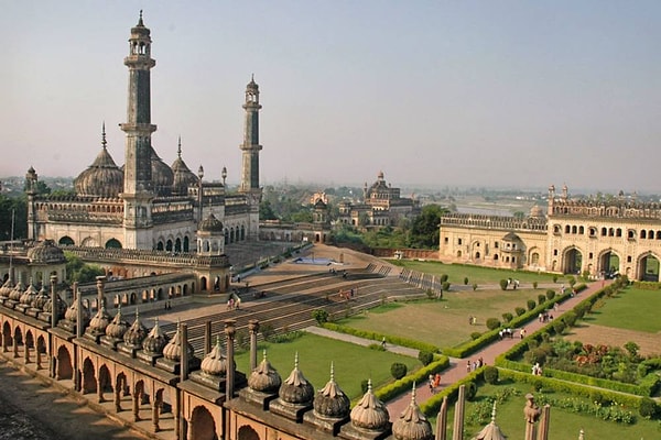 9. Bara Imambara