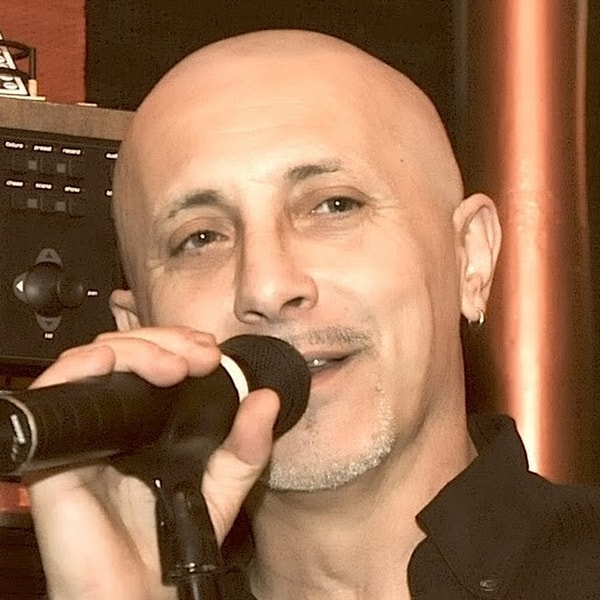 6. Именно это и стало, как объясняет Филипп, причиной его огромных долгов