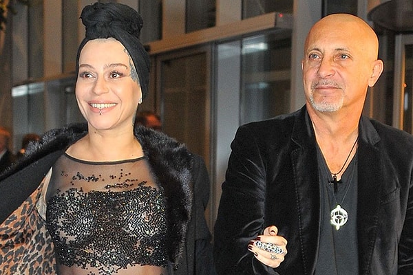 11. По словам Бальзано, Закирова отказывается соглашаться на условия развода, которые диктует ей муж