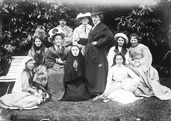 11. Веселые переодевания. 1880 - 1900