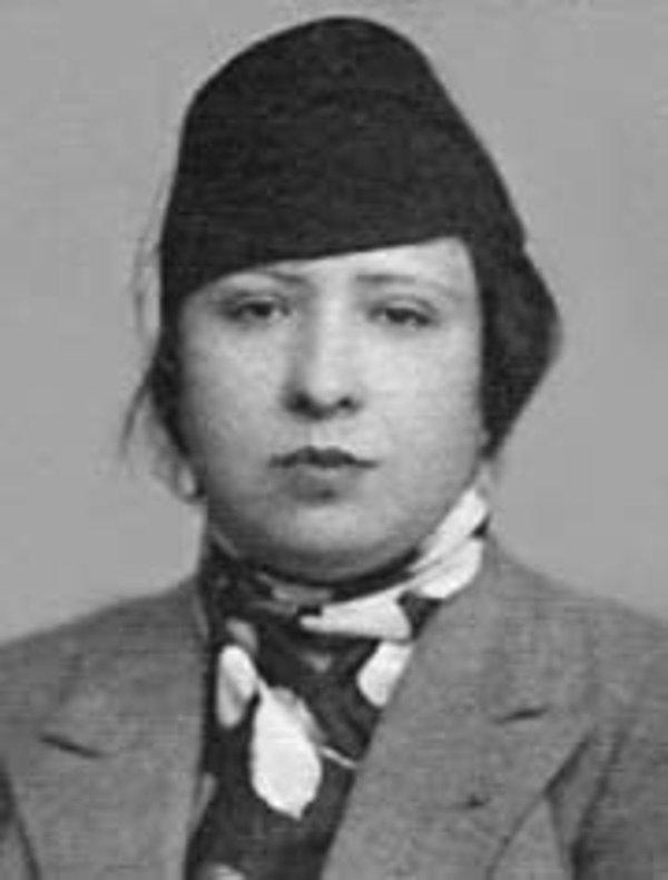 1935 – İlk Kadın Milletvekili, Türkan Örs Baştuğ.