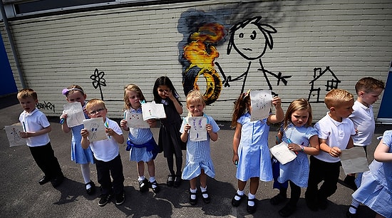 Banksy’nin Son Sürprizi: İlkokula Duvar Resmiyle Teşekkür