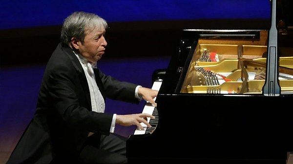 2012 yılında verilmeye başlanan Piyano Ödülü’nün ilk sahibi