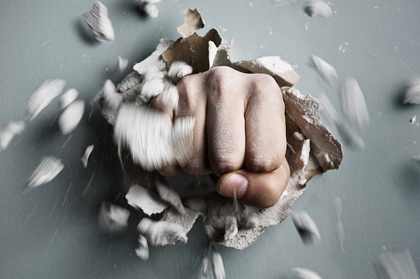 17. «Бороться с депрессией и тревожностью и одновременно учиться на первом курсе универа выжимает из меня все соки. Не знаю, как я умудрилась продержаться так долго»