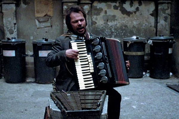 11. Строшек (1977).