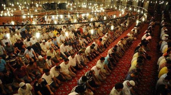 11 Madde İle 11 Ayın Sultanı Ramazan'ın Simgesi Teravih Namazı