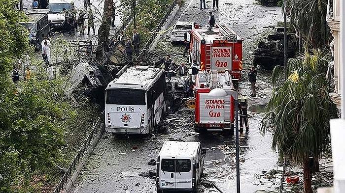 Türkiye Güne Acı Haberle Uyandı: Vezneciler'de Polis Aracına Bombalı Saldırı
