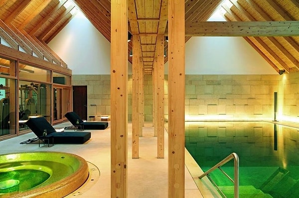 6. Таким образом, Пугачева рассчитывает скрыть свой семейный отдых от посторонних глаз