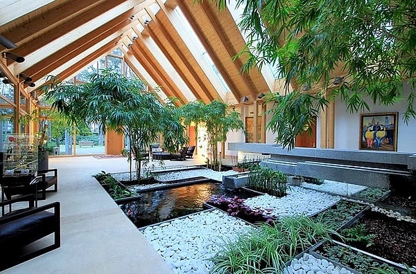 5. Спать Алла Борисовна планирует в уютных коттеджах скандинавской планировки, в которых не предусмотрено окон - свет в такие помещения проникает через потолок