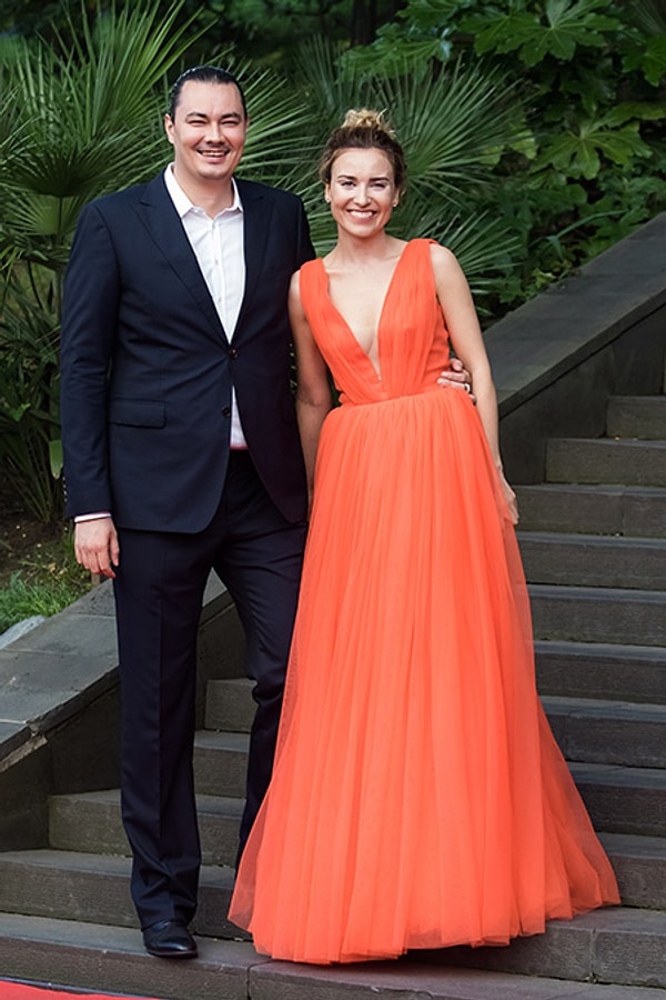 15. Жора Крыжовников с женой Юлией Александровой