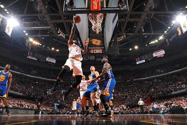 Stephen Curry maçı 19 sayıyla tamamladı