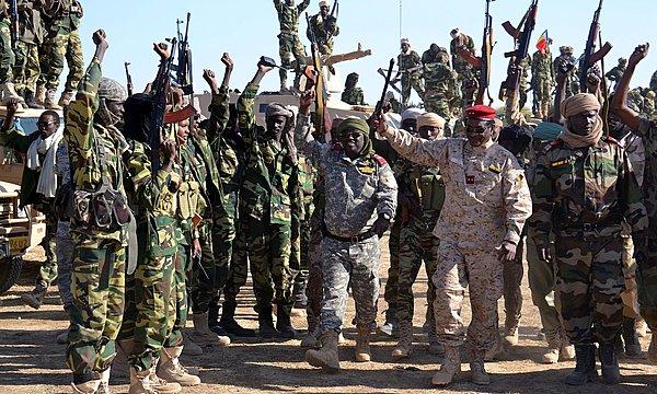 Boko Haram gibi İslamcı terör örgütlerinin faaliyetleri barışı imkansız hale getiriyor