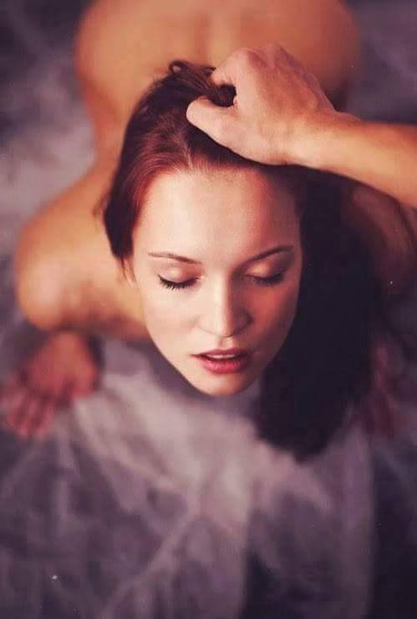 Потяни ее за волосы