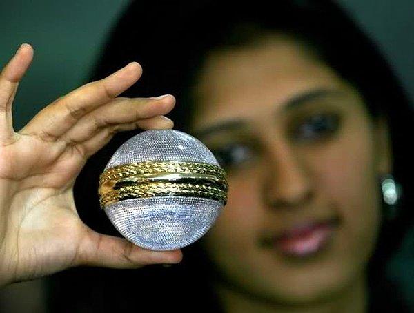 En Pahalı Kriket Topu
