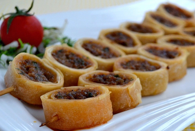 Darrüzziyafe Köftesi