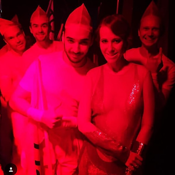 5. Любопытство публики подогрела и подруга Ксении, сообщившая эту радостную новость прямо из зала