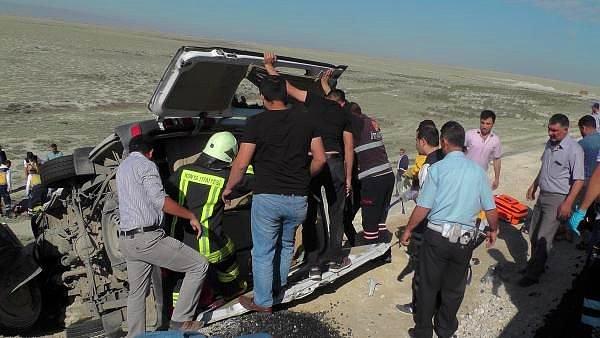 Yaralanan TIR sürücüsü ile diğer 3 kişi Ereğli Devlet Hastanesi'ne kaldırıldı