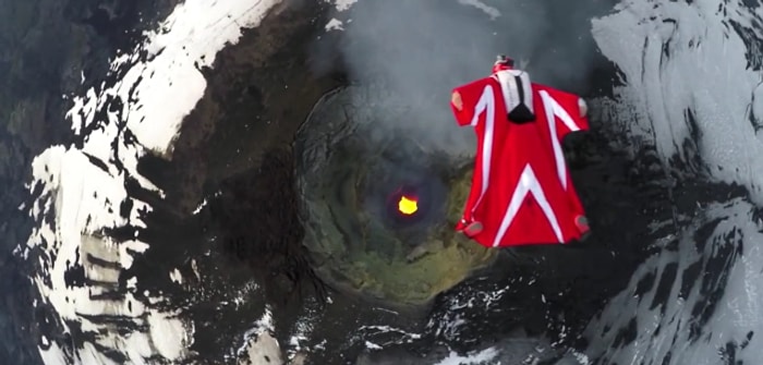 Yanardağın Üstünde Wingsuit Yapıp Ölüme Meydan Okuyan Kadın