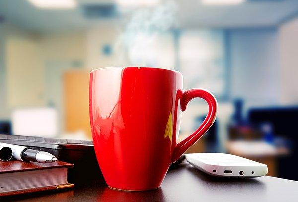 12. Üzgünüz, ağlıyoruz: Ofisteki kahve bardaklarının %20'si dışkı bakterisi barındırır