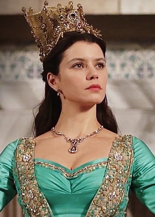 Kösem Sultan / Beren Saat