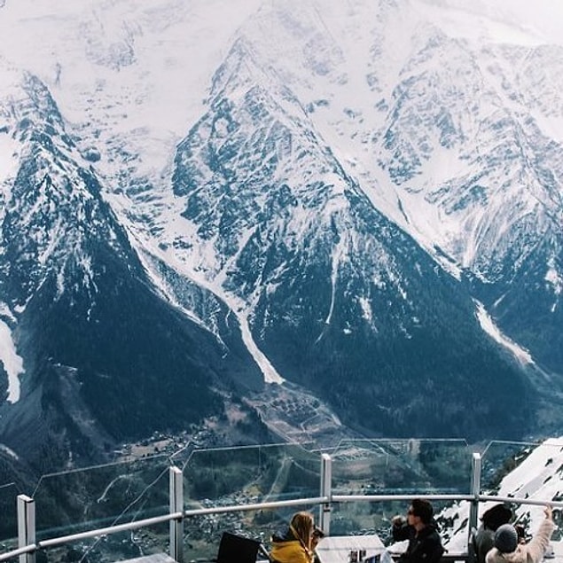 1. Le Panoramic | Mont Blanc eteklerindeki Chamonix kasabası, Fransa.