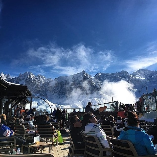 1. Le Panoramic | Mont Blanc eteklerindeki Chamonix kasabası, Fransa.