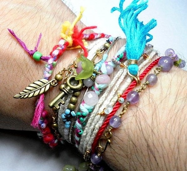 17. Все эти браслеты - инструменты средневековых пыток, никак иначе