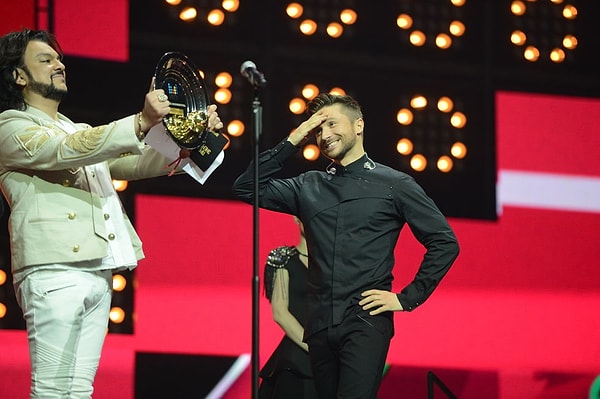 13. Лучший исполнитель — Сергей Лазарев