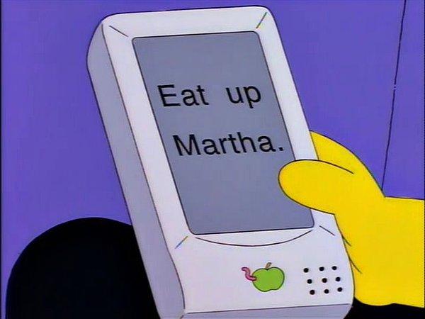 13. Apple'in bu ürünü bir defasında The Simpsons çizgi filminde kullanıldı. Hikayede otomatik düzeltme özelliğiyle dalga geçiliyordu.