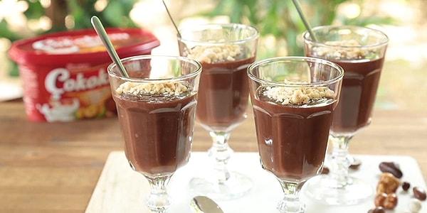 5. Yaz akşamlarında soğuk soğuk yiyebileceğiniz pratik ve lezzetli bir tatlı: Krem Çokokrem