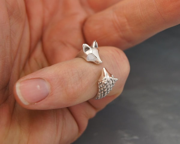 7. Любопытные лисичка и ежик