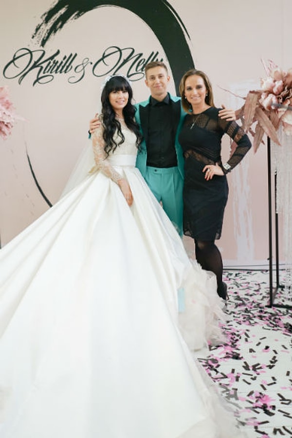 17. Генеральный директор «Royal Bar» Юлия Тихомирова присоединилась с поздравлениям гостей