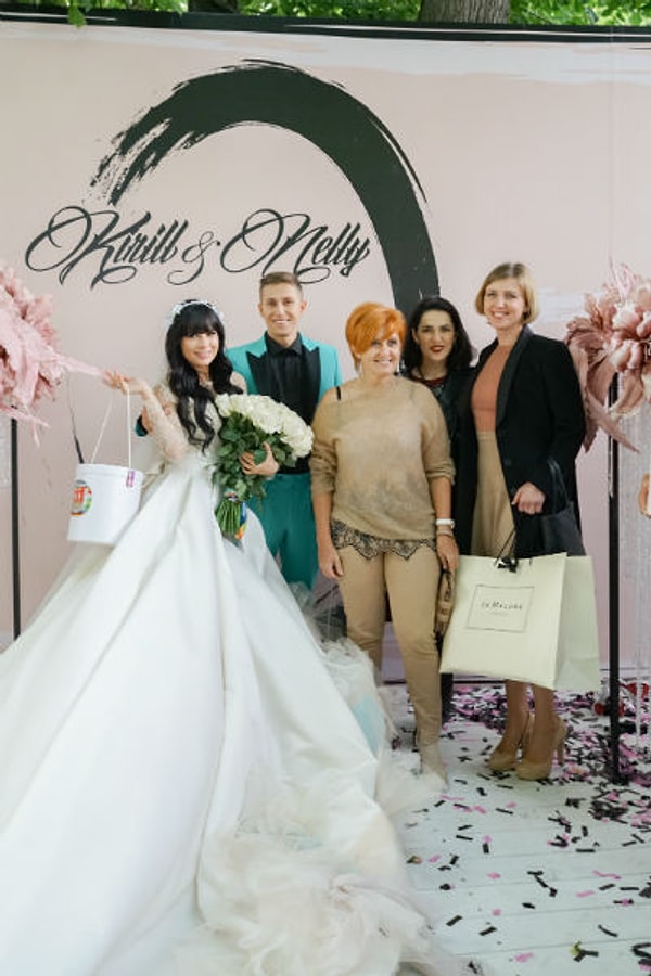 19. Партнером мероприятия явилась компания «Constant DELIGHT», и ее коммерческий директор Юлия Головина также не преминула поздравить молодых