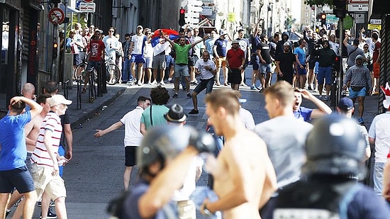 EURO 2016'da Rus ve İngiliz Taraftarların Taşkınlıkları Sürüyor