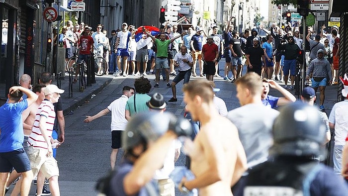 EURO 2016'da Rus ve İngiliz Taraftarların Taşkınlıkları Sürüyor