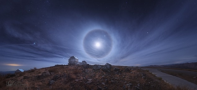 2. Atacama'da Ay Halesi