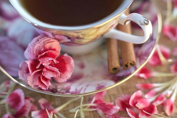 9. Çayınızı baharat dolabında saklamak çayınızı bozabilir.