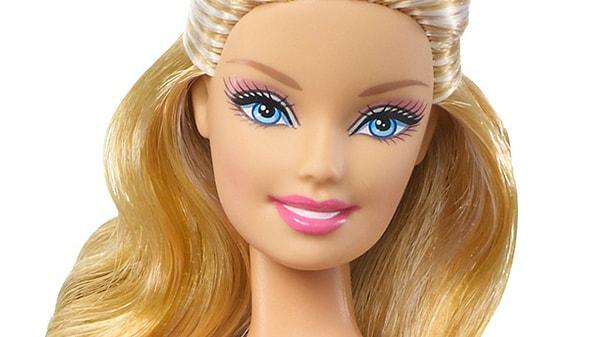 20. Barbie'nin tam adı Barbara Millicent Roberts'tır.