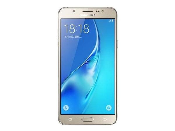 4. Samsung Galaxy J7