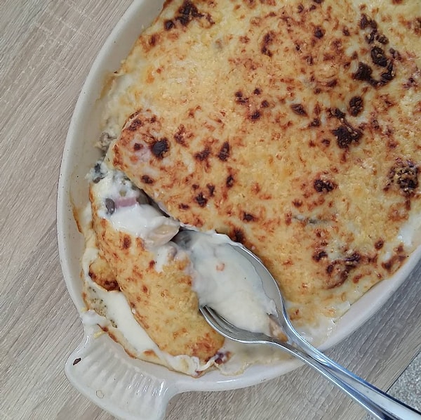 6. Бельгийский эндивий (или цикорный салат) с запеченной корочкой сыра