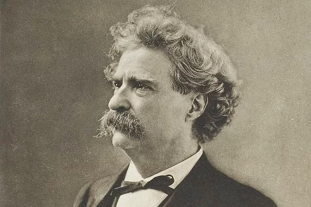 Mark Twain'in kuyruklu yıldız geçişiyle çerçevelenmiş hayatı.