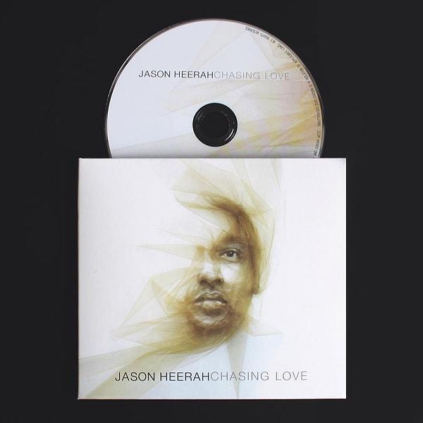 Ayrıca Jason Heerah’ın son albümü “Chasing Love”ın albüm kapağında da onun çalışmasını görmek mümkün!
