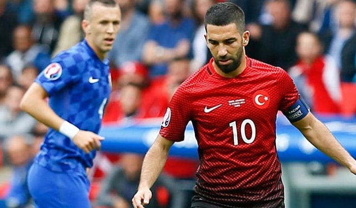 Arda Turan: "İspanya da Bizim Gibi Sahada 11 Kişi Olacak"