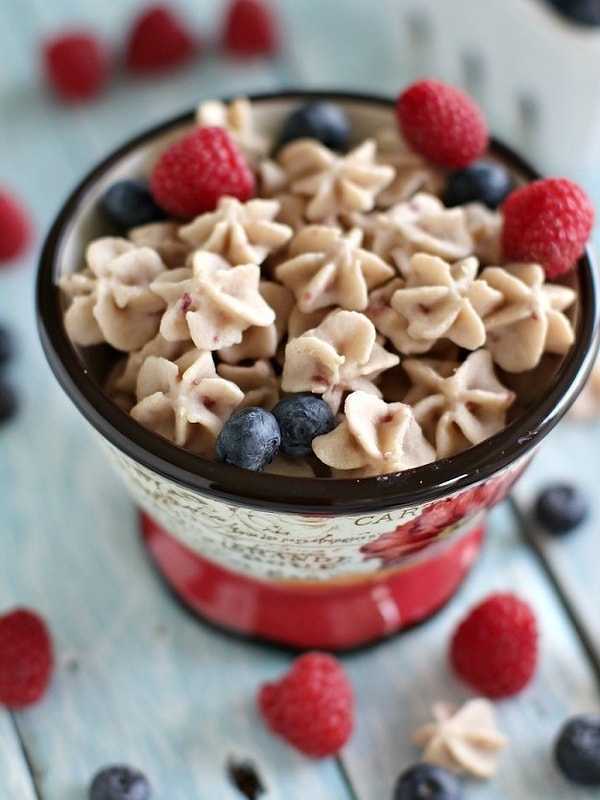 3. Замороженный в формочках йогурт с овсянкой и ягодами