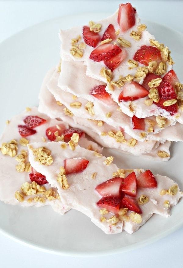 13. Замороженный йогурт с ягодами и овсянкой