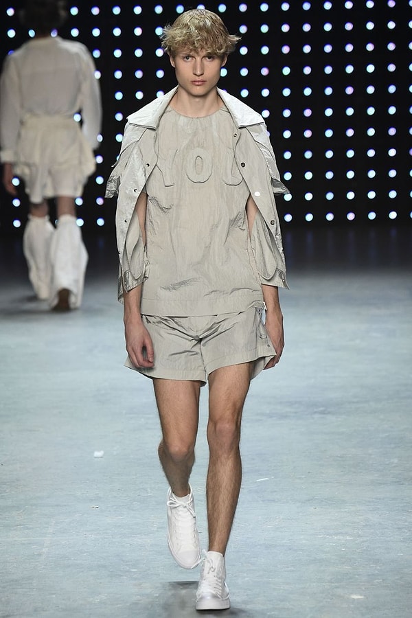 6. Многие представители фэшн-индустрии комментируют это следующим образом: "Если женщинам можно носить шорты любой длины, то почему мужчинам нельзя?"