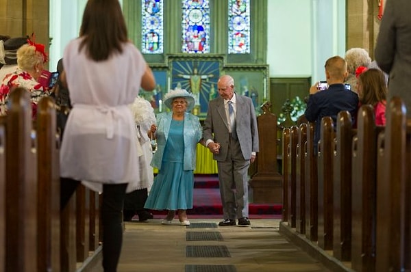 В их планах всегда было пожениться, однако жизнь постоянно отвлекала их чем-то другим.