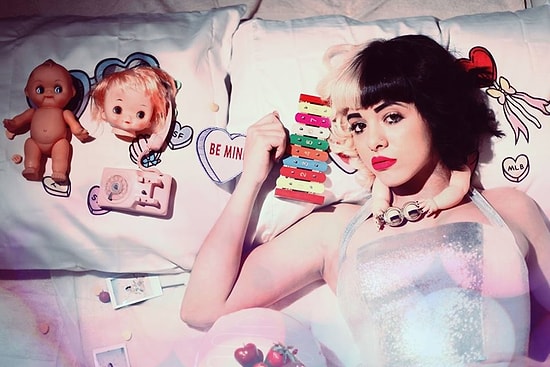 Ses Yarışmalarından Çıkan Bir Güzellik Daha: 15 Dinlenilesi Şarkısıyla Melanie Martinez