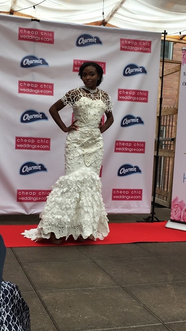 1. И, наконец, победительница конкурса – Ван Тран! Девушка-дизайнер получила 10 тыс. долларов в качестве приза.