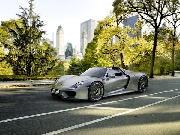 15. …или модель 918 Spyder, выпущенная в этой декаде, стоимостью в $845 тыс.